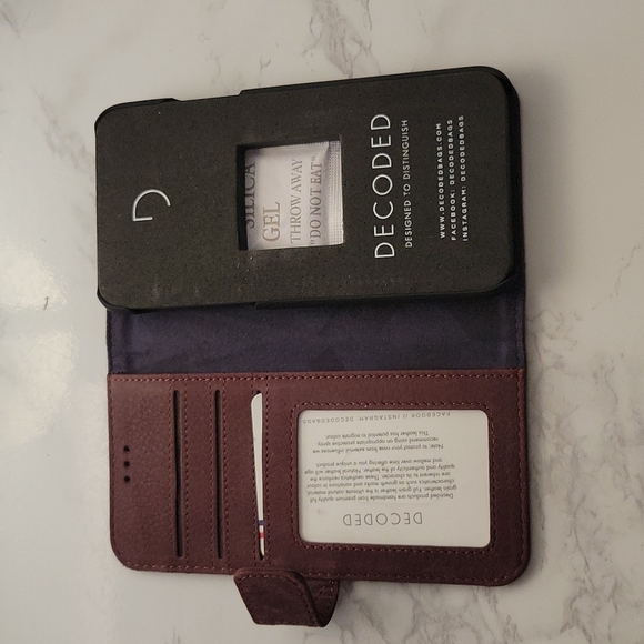 Decoded detachable wallet  iphone xs case and cover. - Picture 5 of 7